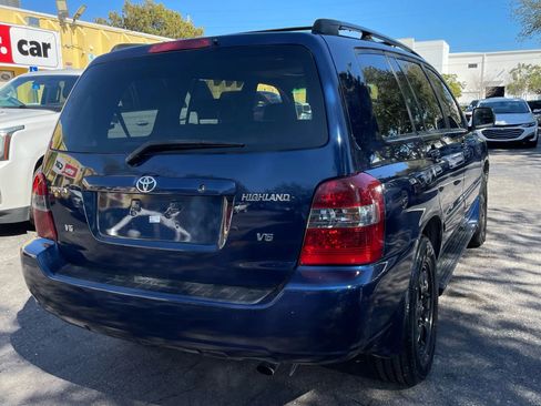 Used 2004 Toyota Highlander Limited image 10