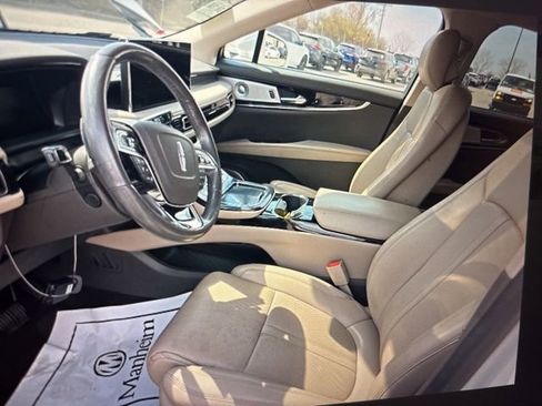 Used 2022 Lincoln Nautilus Reserve w/ Equipment Group 202A image 18