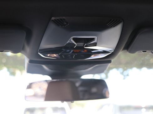 Certified 2025 BMW X1 xDrive28i w/ Technology Package image 31