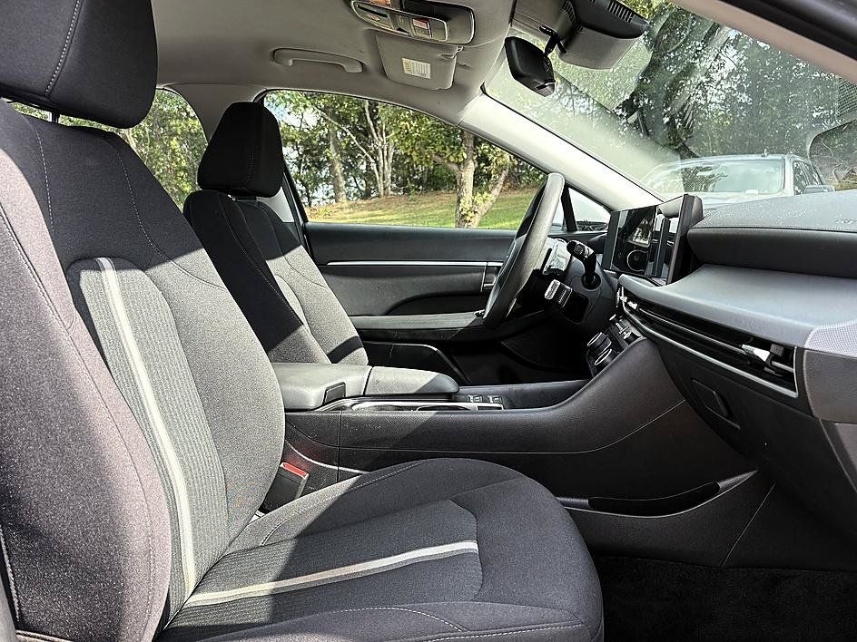 Used 2025 Hyundai Sonata SEL FWD image 13