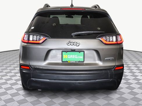 Used 2019 Jeep Cherokee Latitude w/ Popular Appearance Group image 7