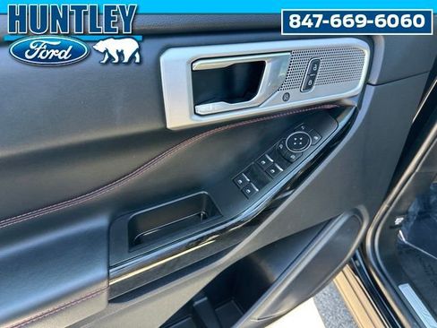 Used 2022 Ford Explorer ST-Line w/ Class IV Trailer Tow Package AWD/4WD image 23