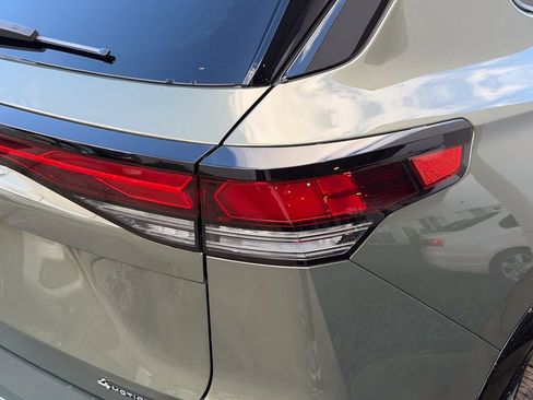 New 2026 Volkswagen Tiguan SE R-Line image 8