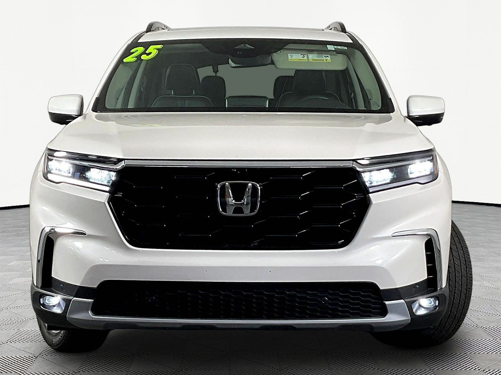 Used 2025 Honda Pilot Elite image 10