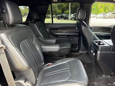 Used 2018 Ford Expedition Limited w/ Equipment Group 302A RWD image 30