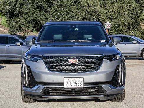 Used 2025 Cadillac XT6 Luxury image 2