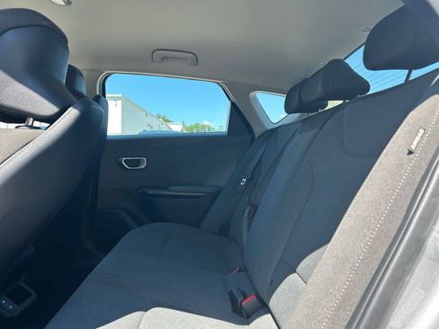 Used 2025 Kia K4 FWD image 21