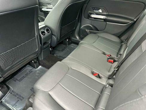 Used 2025 Mercedes-Benz GLB 250 image 15