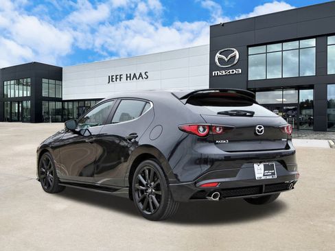 Certified 2025 MAZDA MAZDA3 s Sport w/ Appearance Package image 2