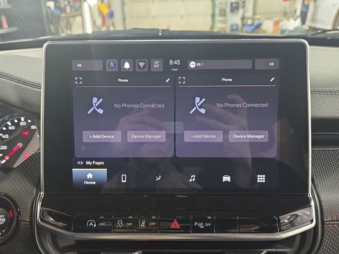 Used 2025 Jeep Compass Trailhawk image 21