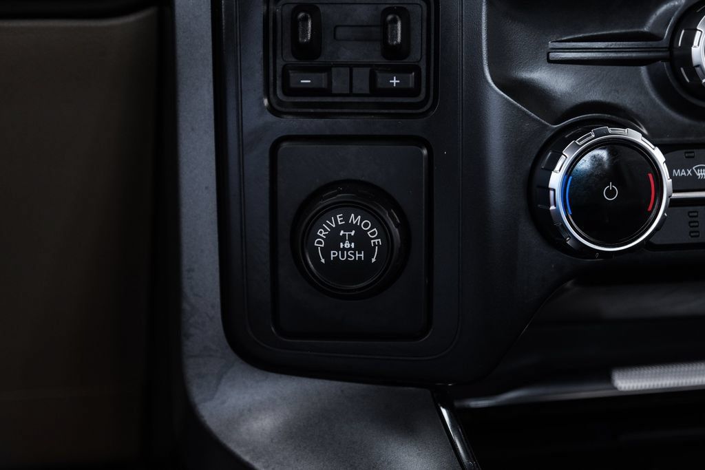 Used 2022 Ford F150 Lariat RWD image 27