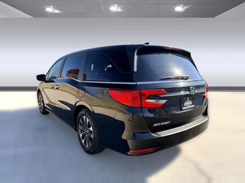 Used 2024 Honda Odyssey EX-L image 3