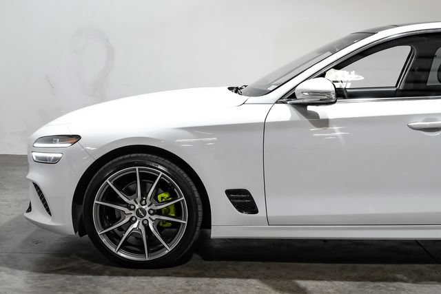 Used 2022 Genesis G70 2.0T w/ Prestige Package AWD/4WD image 15
