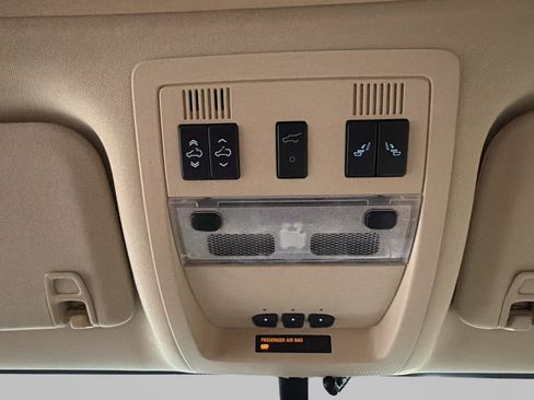 Used 2007 Cadillac Escalade AWD w/ Climate Package image 22