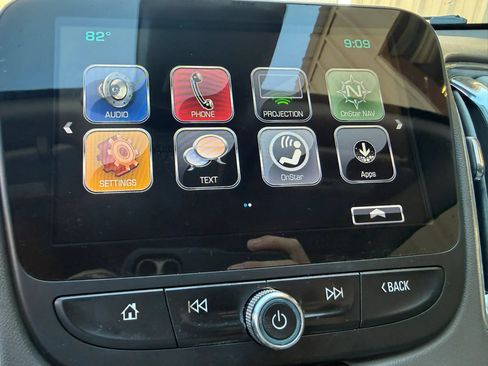 Used 2017 Chevrolet Malibu LT w/ Driver Confidence Package FWD image 17