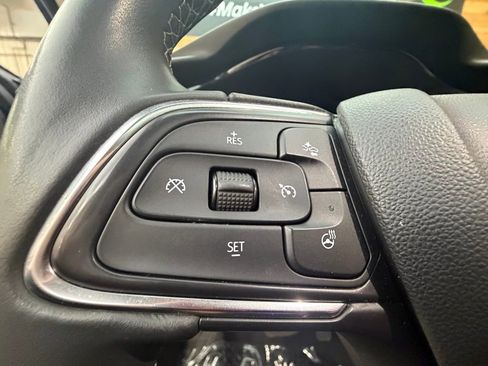 Used 2023 Buick Envision Avenir image 22