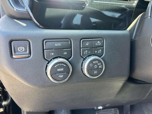 New 2026 GMC Sierra 1500 SLT w/ SLT Premium Package AWD/4WD image 10