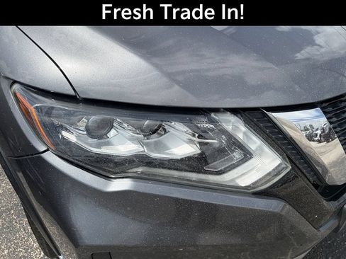 Used 2019 Nissan Rogue SL w/ Premium Package FWD image 5