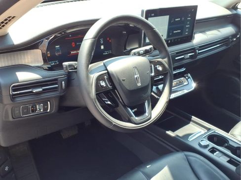 Used 2023 Lincoln Corsair AWD w/ Equipment Group 101A image 17