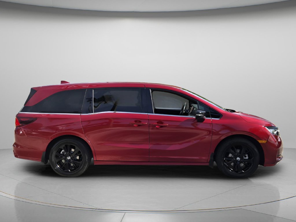Certified 2024 Honda Odyssey Sport image 3