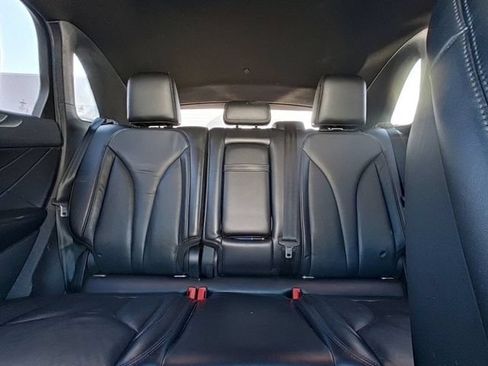Used 2017 Lincoln MKC Select w/ Select Plus Package AWD/4WD image 27