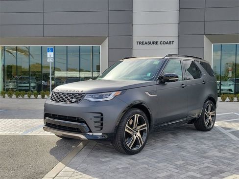 New 2026 Land Rover Discovery Limited Edition image 1