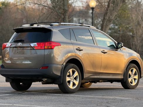 Used 2015 Toyota RAV4 XLE image 14