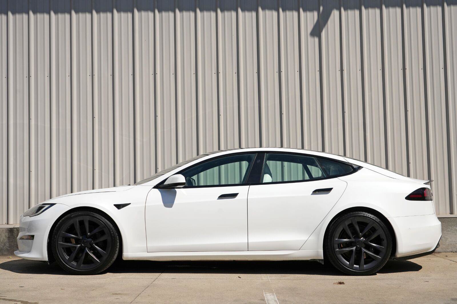 Used 2022 Tesla Model S Plaid AWD/4WD image 9