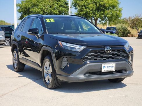 Certified 2022 Toyota RAV4 XLE FWD image 3