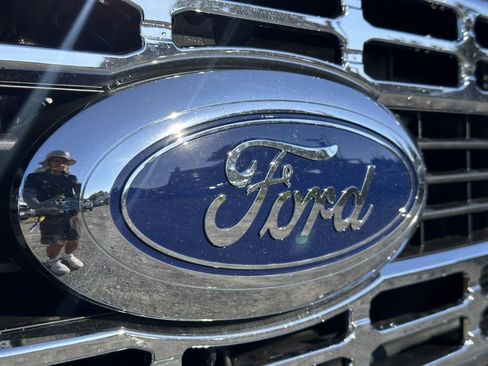 New 2025 Ford F250 XLT w/ FX4 Off-Road Package image 15