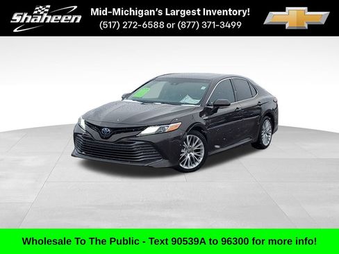 Used 2018 Toyota Camry XLE image 1