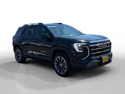 Used 2026 GMC Terrain Elevation w/ Elevation Premium Package FWD image 7