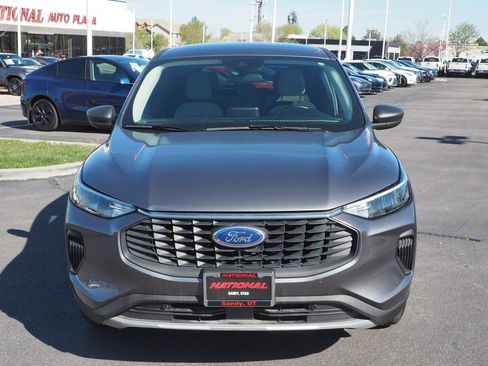Used 2024 Ford Escape Active AWD/4WD image 2