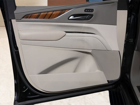 Certified 2024 Cadillac Escalade ESV Sport Platinum w/ LPO, Floor Liner Package image 25