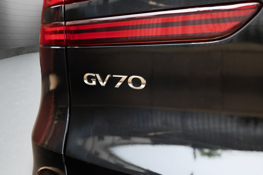 Used 2023 Genesis GV70 2.5T w/ Advanced Package AWD/4WD image 16