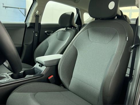 New 2026 Kia K4 FWD image 13