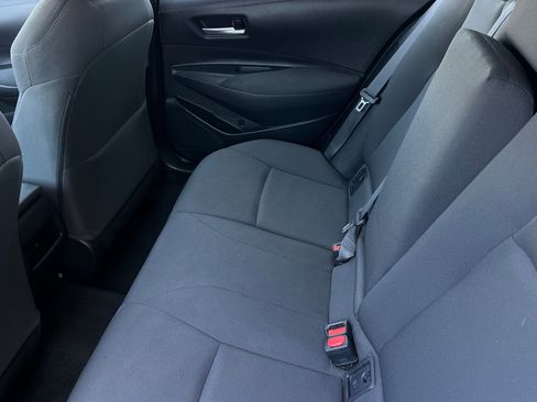 Used 2021 Toyota Corolla LE FWD image 12