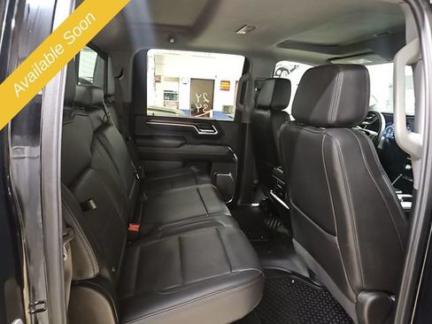 Used 2024 GMC Sierra 2500 Denali w/ Denali Reserve Package AWD/4WD image 9
