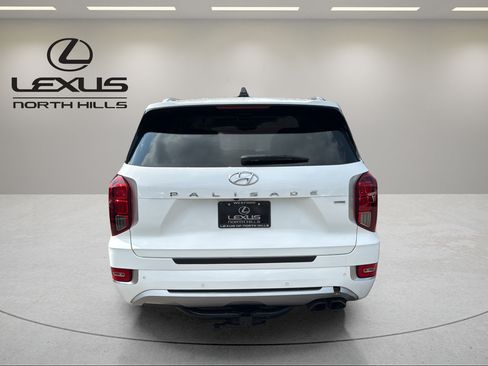 Used 2022 Hyundai Palisade Limited w/ Winter Package AWD/4WD image 7