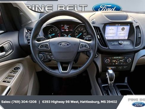 Used 2019 Ford Escape SEL image 5