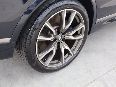 Used 2020 BMW X7 M50i AWD/4WD image 11