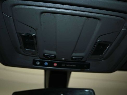 Used 2022 Chevrolet Silverado 1500 Custom AWD/4WD image 16