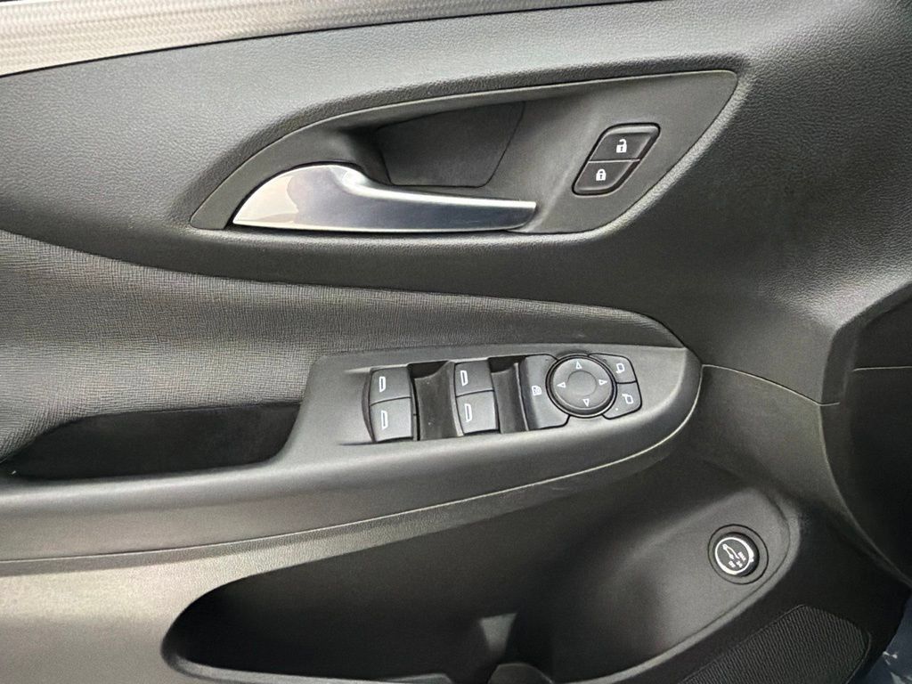 Used 2025 Buick Envista Avenir FWD image 20