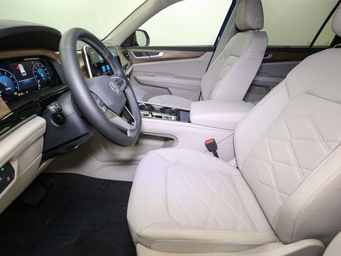 New 2026 Volkswagen Atlas SE image 23