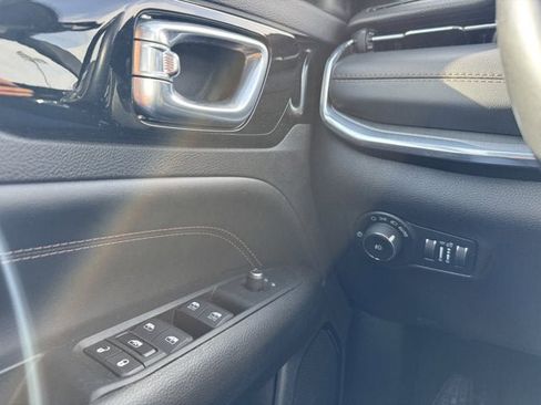 Used 2022 Jeep Compass Limited image 26