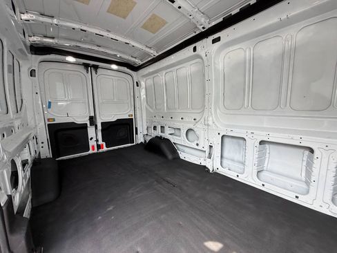 Used 2019 Ford Transit 250 148 Medium Roof RWD image 10