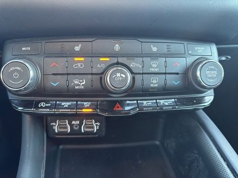 Used 2025 Dodge Durango GT image 13