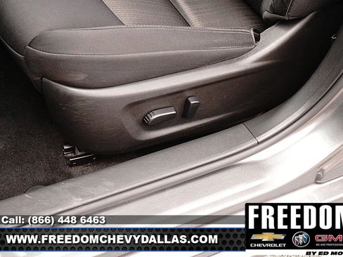 Used 2024 Nissan Altima 2.5 SV FWD image 32
