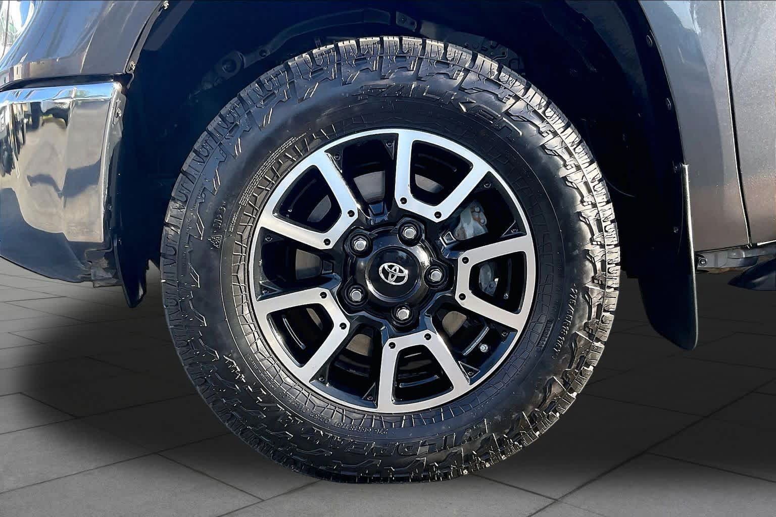 Used 2017 Toyota Tundra SR5 w/ TRD Off Road Package AWD/4WD image 10
