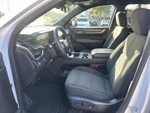 Certified 2025 GMC Acadia Elevation image 16